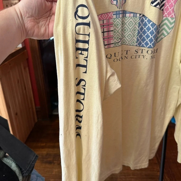 QUIET STORM SURF SHOP Y2K graphic tee. Pale yellow, pastel whale, XL, 23” P2P - Picture 5 of 8